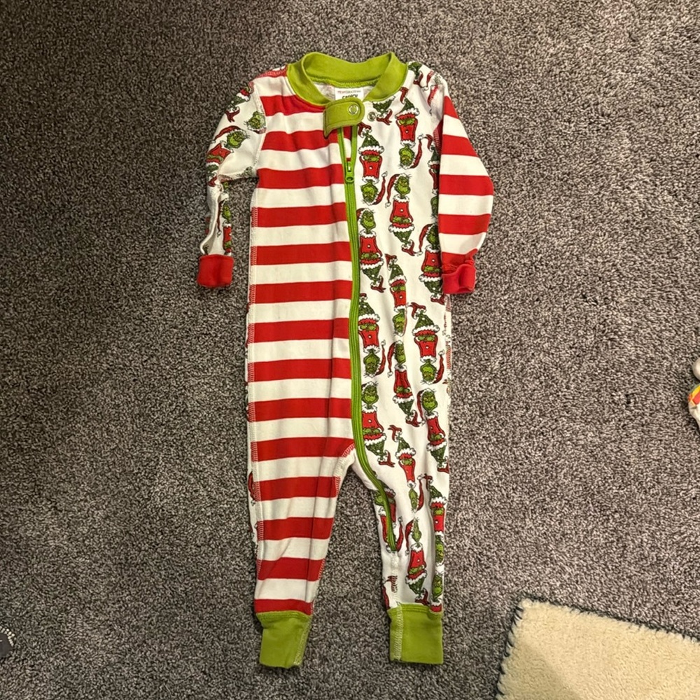 Hanna Anderson Sleeper. Great condition. 6-12 months.